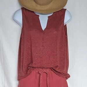 Sleeveless v-neck burnt orange tank top petite small EUC Old Navy